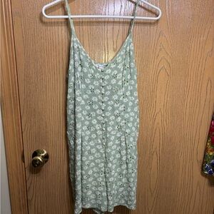 American Eagle Outfitters Green Floral Button-Front Top